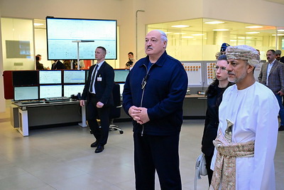 Лукашенко в Омане посетил порт и СЭЗ \"Сохар\"