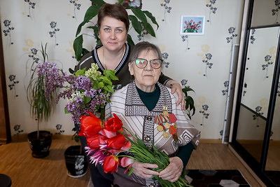 Воспоминания о тех годах до сих пор ранят. В Сенно детей войны поздравили с наступающим Днем Победы