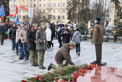 Городская детско-молодежная акция прошла на площади Победы