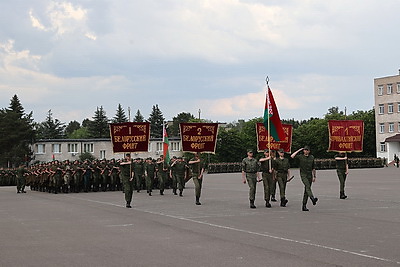 Белорусские военные готовятся к военному параду