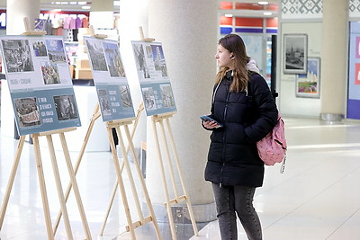 Акулович: если жить по Конституции, мы никогда не будем существовать в \"Параллельных мирах\"