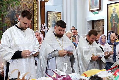 Всебелорусская молитва: представители всех конфессий молятся за погибших в годы войны