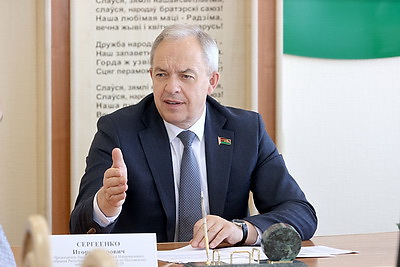 Сергеенко провел прием граждан в Поставах
