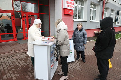 В Беларуси продолжается сбор подписей в поддержку выдвижения кандидатов в Президенты