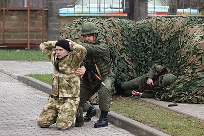 Четко и слаженно. Нападение условного противника на военный комиссариат отразили в Могилеве