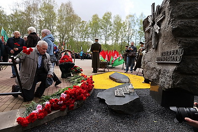 В Международный день памяти о чернобыльской катастрофе возложили цветы к памятным знакам