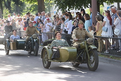 Атмосферу последнего мирного дня 1941-го воссоздали в Бресте