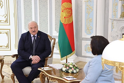 Лукашенко встретился с председателем Милли Меджлиса Азербайджана