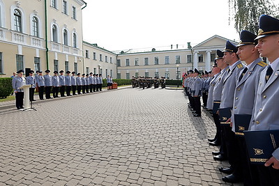 Молодые сотрудники СК приняли присягу в свой профессиональный праздник