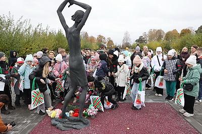 \"Марафон единства\" в Жлобине: для участников акции проведены экскурсии по памятным местам и предприятиям