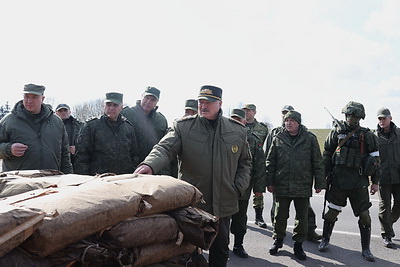 Лукашенко ознакомился с мероприятиями проверки боеготовности соединений и воинских частей