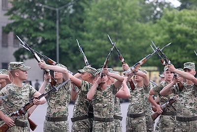 Белорусские военные готовятся к военному параду