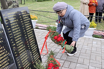 Мемориальную плиту с именами 60 воинов РККА установили на братской могиле в Оршанском районе