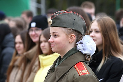 \"Укрепить характер и обрести мужество\". Более 150 молодых минчан отправились в Вооруженные Силы