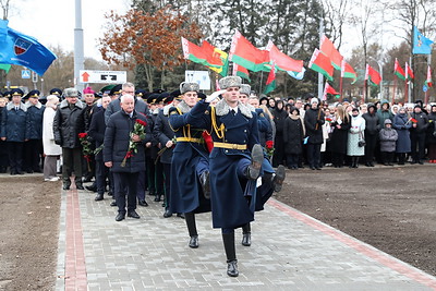 Монумент \"Древо жизни\" в память о жертвах геноцида белорусского народа установили вблизи Брестской крепости