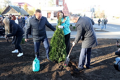 Подарок от \"Марафона единства\": мурал \"Будущее Беларуси в твоих руках\" появился в Жлобине