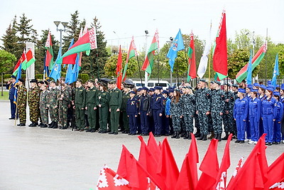 Слет военно-патриотических клубов \"Вершина мужества\" открылся в Минске