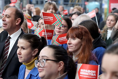 \"Разам працуем, разам спяваем!\": проект \"Марафона единства\" проходит в Барановичах