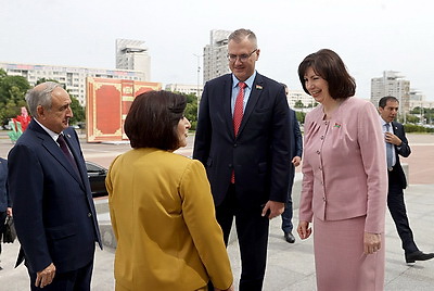 Азербайджанская делегация посетила Национальную библиотеку Беларуси