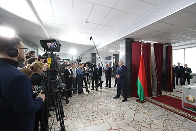 Лукашенко проголосовал на выборах депутатов Палаты представителей и местных советов