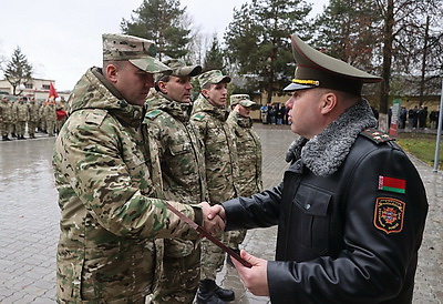 Витебские школьники побывали в войсковой части 5524