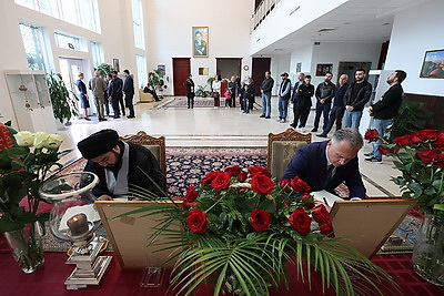 Книга соболезнований открыта в посольстве Ирана