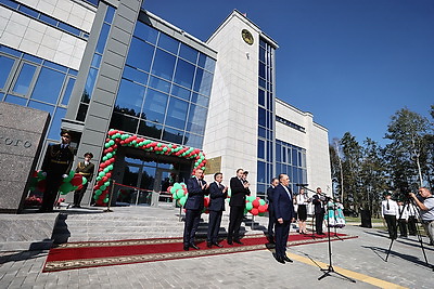 Место правосудия и правовой центр: в Островце открыли новое здание районного суда