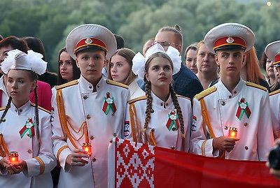 Гомельская молодежь на рассвете почтила память героев-освободителей и жертв ВОВ