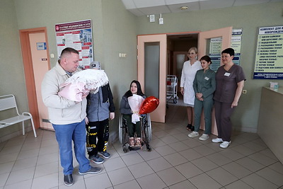 Чемпионка Беларуси по спортивным танцам на колясках Ирина Минюк родила дочку