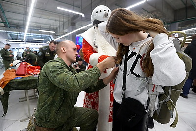 Масштабный новогодний праздник прошел в Минске