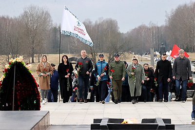 В Беларуси отдают дань памяти жителям деревни Хатынь