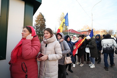 Граждане Молдовы из Курской области проголосовали во втором туре выборов президента в Минске