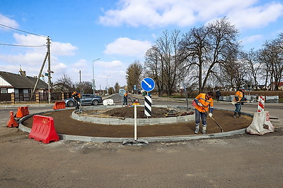 В Бресте ведутся работы по благоустройству городской территории