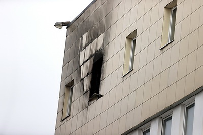 Следователи работают на месте пожара в ТЦ \"Беларусь\" в Витебске