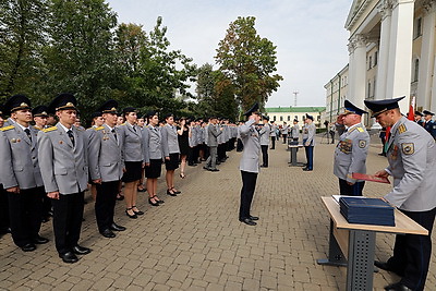 Молодые сотрудники СК приняли присягу в свой профессиональный праздник