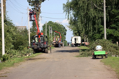 Последствия непогоды устраняют в Крупском районе