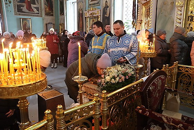 Верующие поклонились ковчегу с частицей Пояса Пресвятой Богородицы в Гомеле
