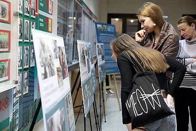 Выставка \"Суперпозиция. Параллельные миры\" представлена в БГЭУ