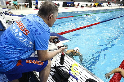 С прицелом на Олимпиаду. Белорусские пловцы в Бресте готовятся к чемпионату страны