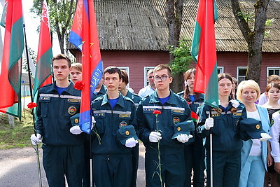 Памятный знак бойцам пожарной охраны в годы Великой Отечественной войны открыли в Сураже