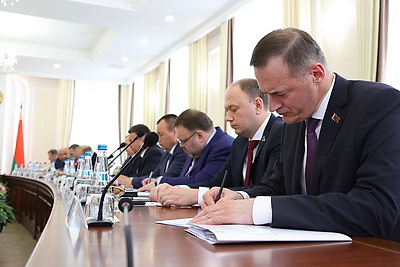 Головченко провел встречу с заместителем премьер-министра Кубы