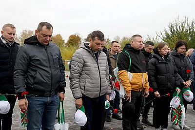 \"Марафон единства\" в Жлобине: для участников акции проведены экскурсии по памятным местам и предприятиям