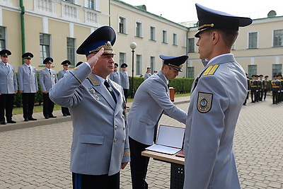 Молодые сотрудники СК приняли присягу в свой профессиональный праздник