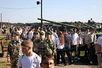 День народного единства отметили в военно-историческом комплексе \"Старая граница\"