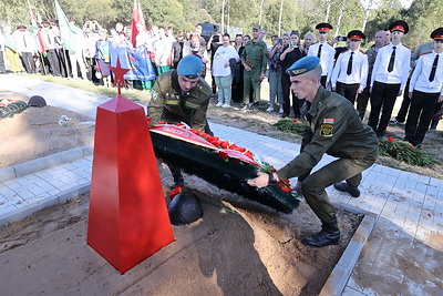 Останки 17 бойцов РККА перезахоронили в Витебском районе