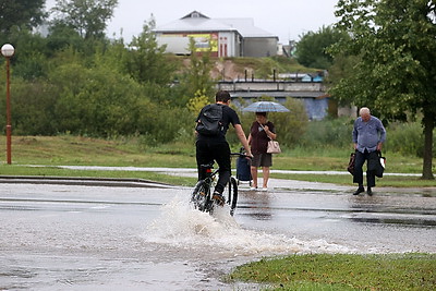 После сильного ливня улицы Слонима оказались под водой