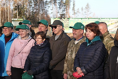 Сергеенко на акции \"Дай лесу новае жыццё!\": мы делаем нашу страну еще лучше и краше