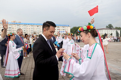 День национальных культур стран - участниц ШОС проходит на \"Славянском базаре\"