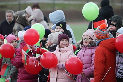 Многофункциональная и современная. В Осиповичах открыли новую школу