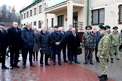 Депутаты провели выездное заседание на базе погранзаставы \"Каменный Лог\"